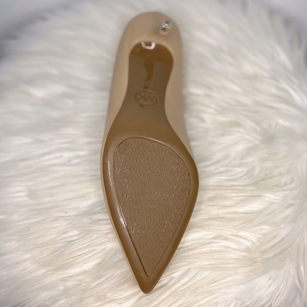 Micheal Kors Dorothy Flex Pump Tan Classic Heel - Color Light Brush - Size: 5.5M - Picture 12 of 16